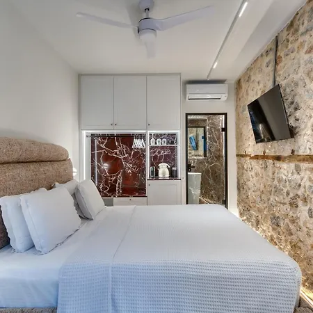 Nalia Apartment
